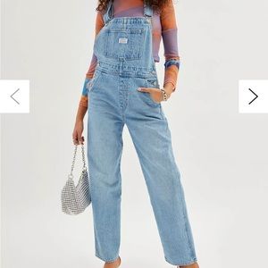 LEVI vintage denim overalls size medium